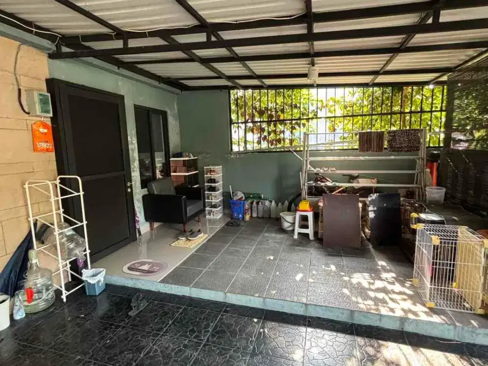 Rumah brandnew full renovasi semi furnish sektor 6 Gading Serpong dijual cepat