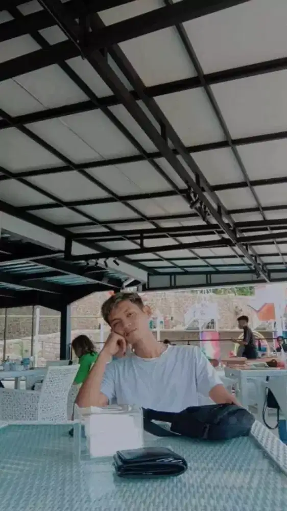 Cari pekerjaan apa aja bebas yang.penting ada penghasilan