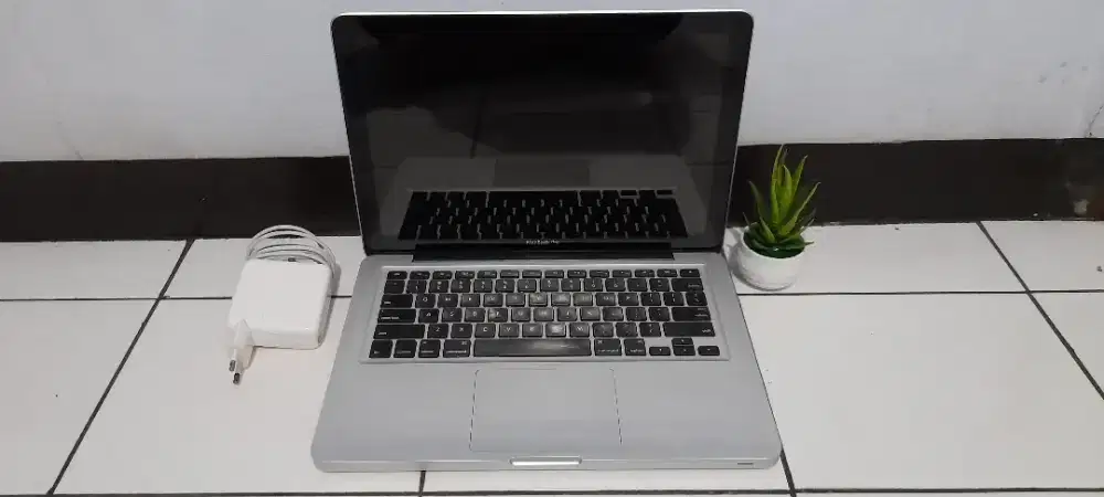 Laptop macbook pro ex IBOX