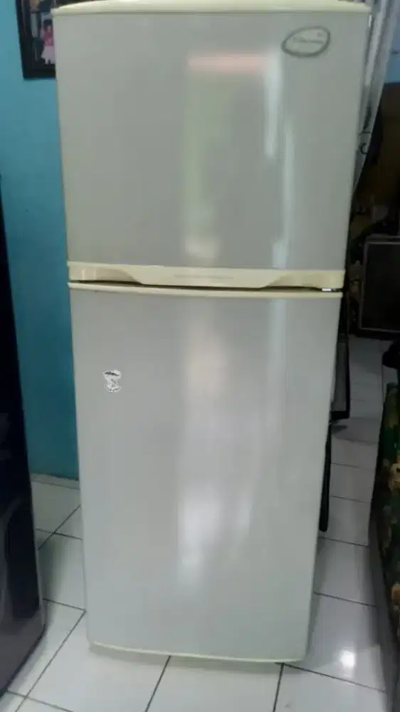 Kulkas 2 pintu dingin