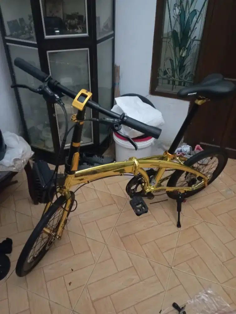 Bismillah
Dijual sepeda lipat maximo piegare cyclo 8.0 10 speed uk 20