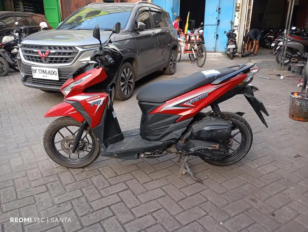 Honda Vario 125 LED old Tahun 2015 Surat Komplit