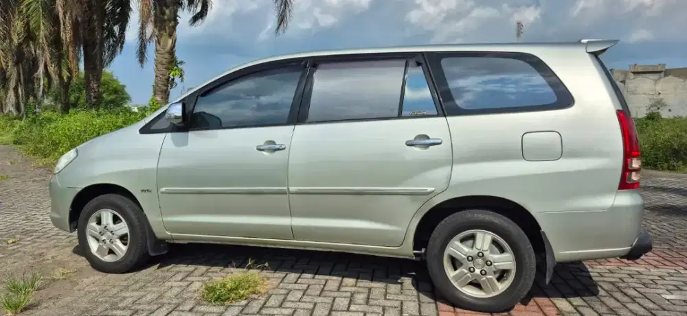 TOYOTA INNOVA TYPE G 2000CC