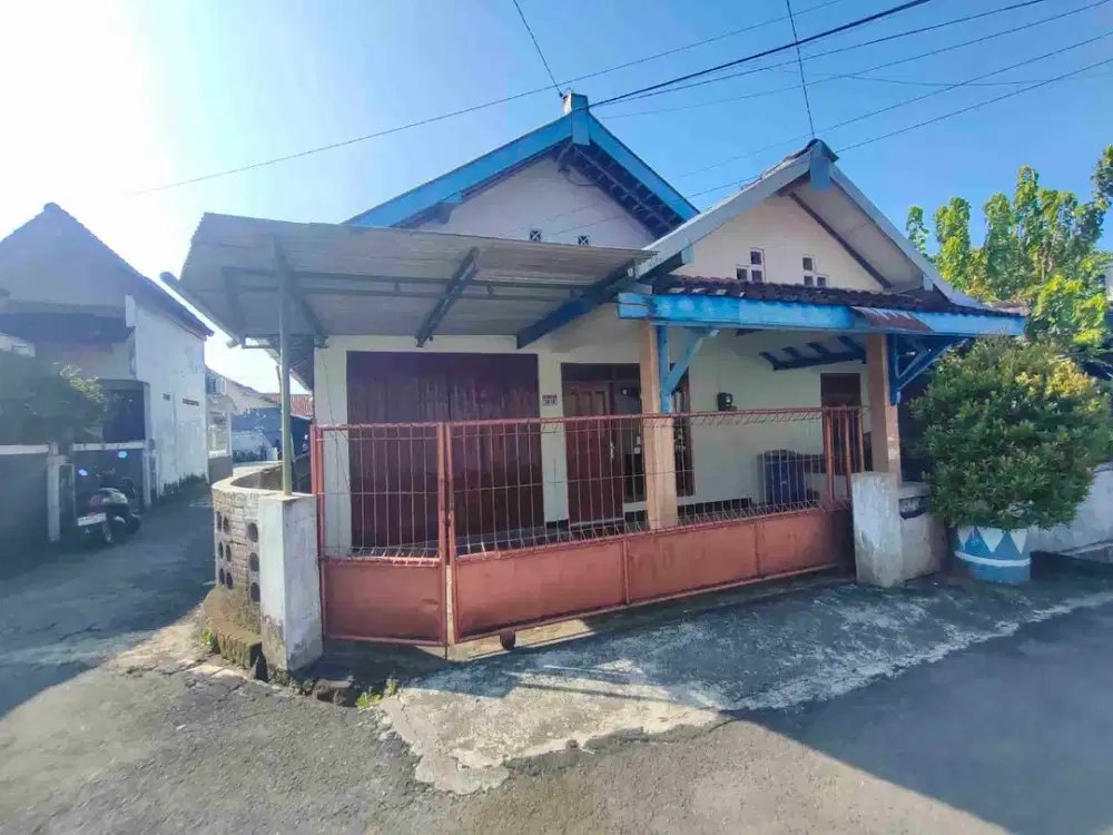 RUMAH KONTRAKAN DI DEKAT KAMPUS AMIKOM DAN UPN CONDONGCATUR SLEMAN YOGYAKARTA