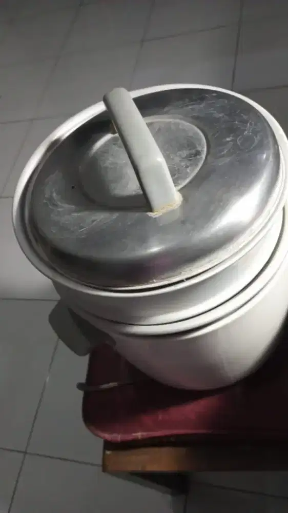 Magic com rice cooker penghangat makanan