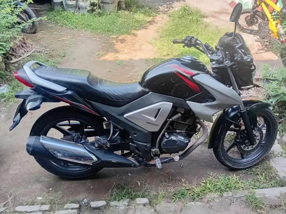 Megapro injeksi THN 2014 plat AB kota