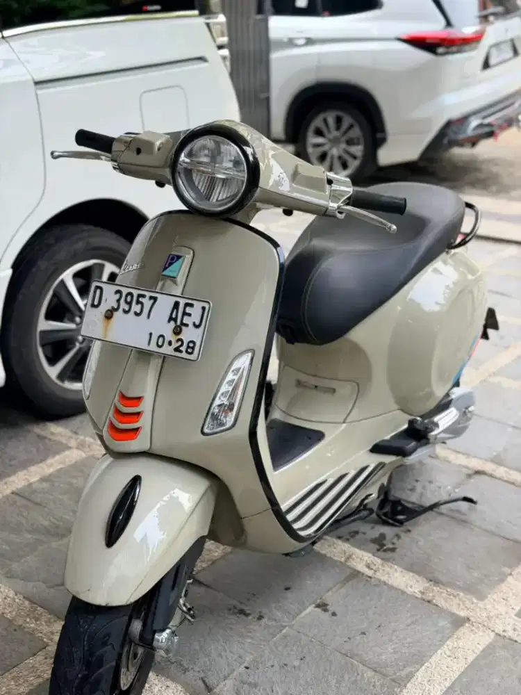 Dijual vespa primavera 150 abs
