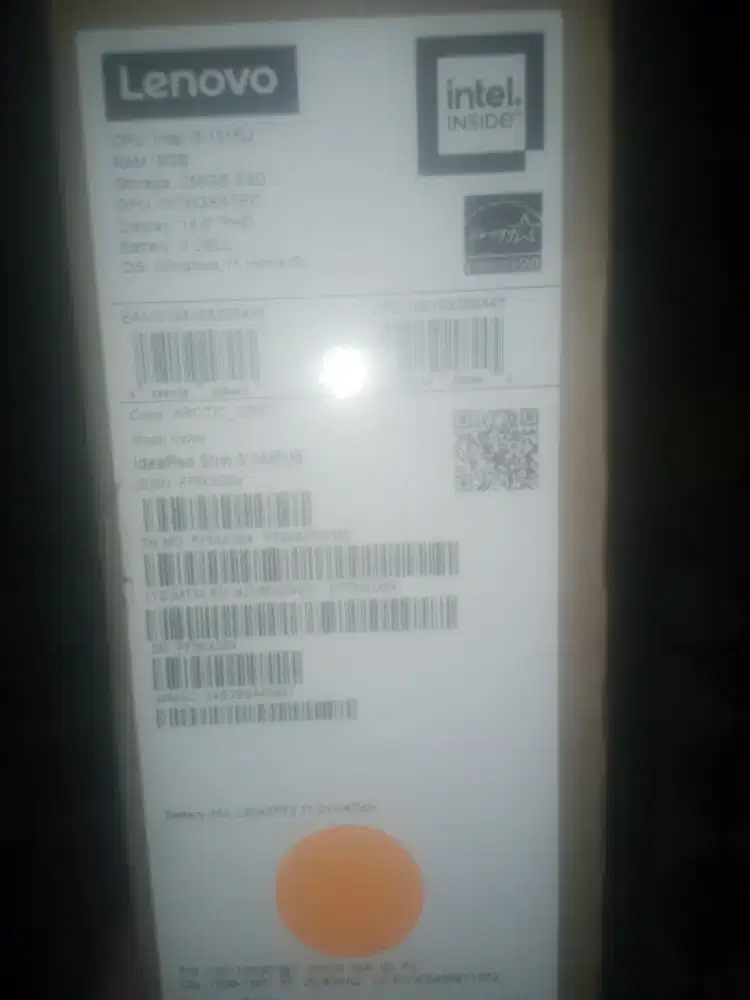 Laptop lenovo spesifikasi ada di foto