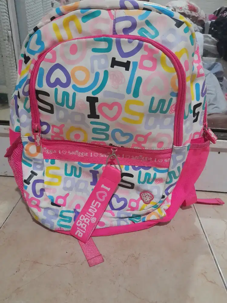 Di jual tas smiggle