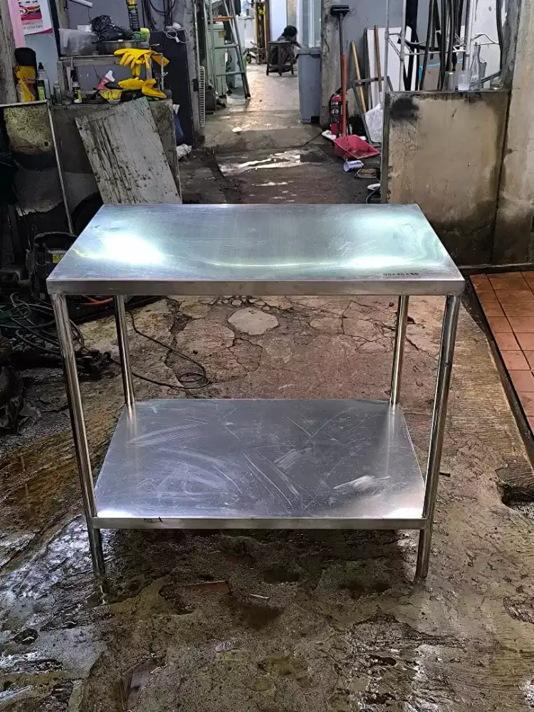 Meja 2 susun uk 90×60×85 

Stok 2 unit