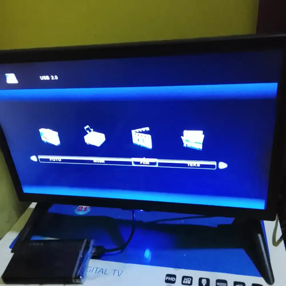 TV merk Weyon 24 inch + Antena + STB