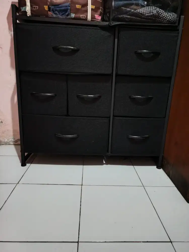 Di jual lemari kain