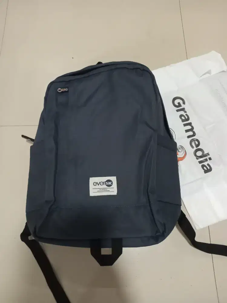 Tas Ransel Eversac Gramedia kondisi masih baru belum dipakai