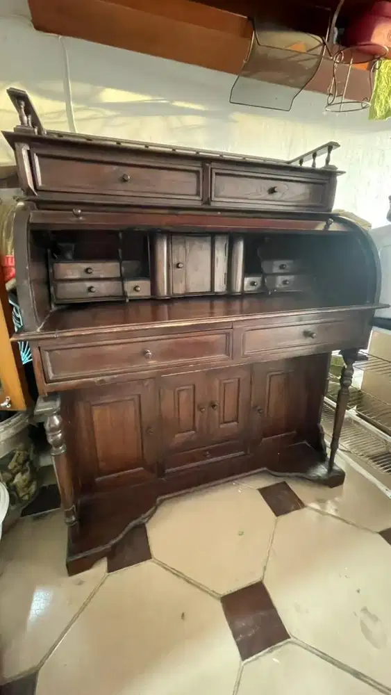 Meja belajar kayu jati