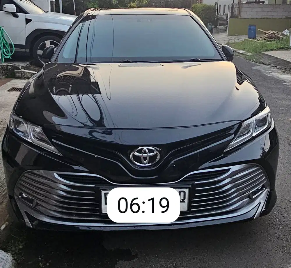 Toyota Camry V 2.5 AT 2019 Harga Pas 279 Juta
