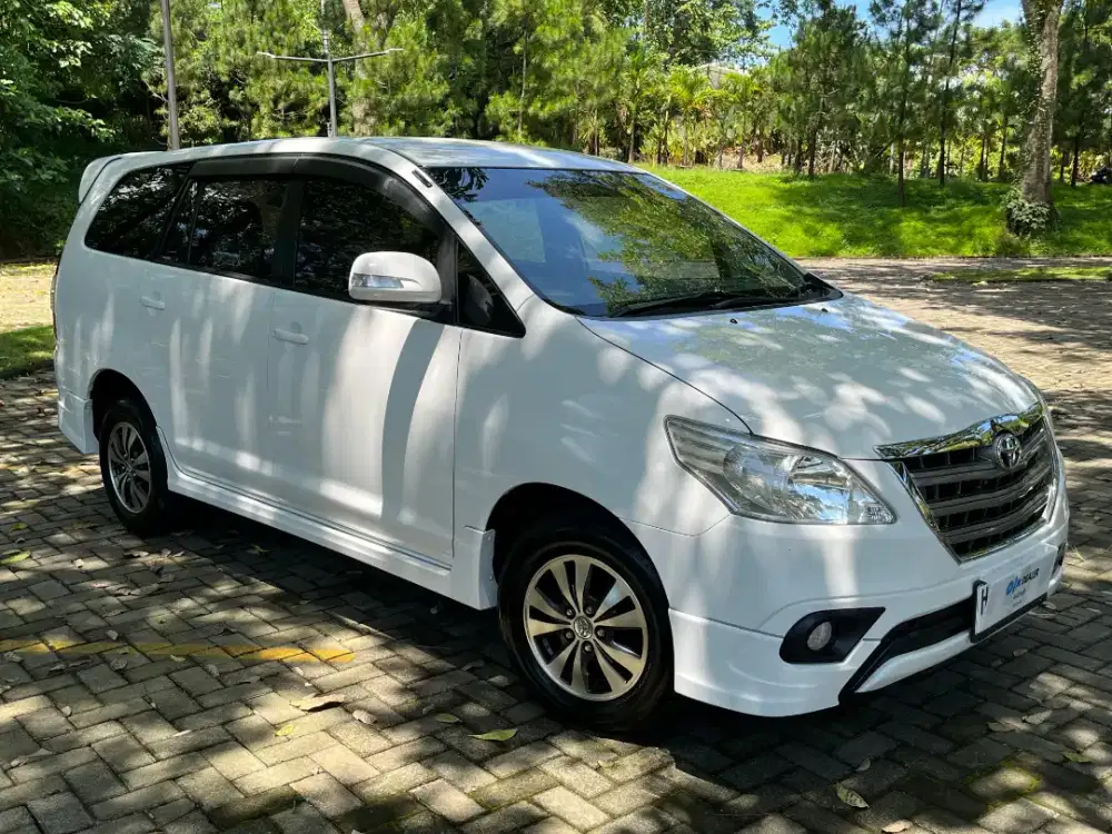 DP 25Jt! Innova G AT Luxury 2015 Low KM