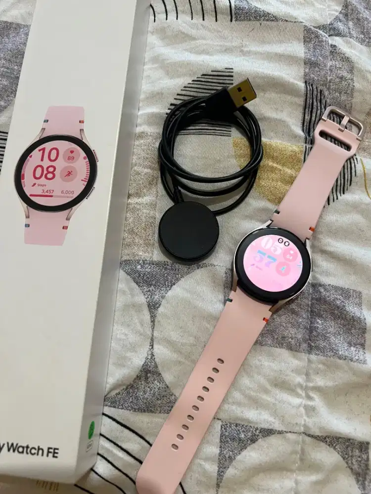 Samsung Galaxy Watch FE Pink