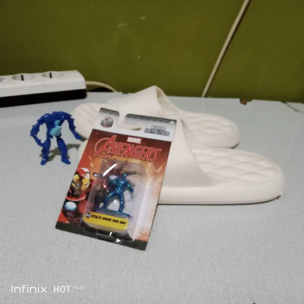 BORONGAN! ANAK DAPAT 2 MAINAN KEREN, IBU DAPAT SANDAL SUPER NYAMAN