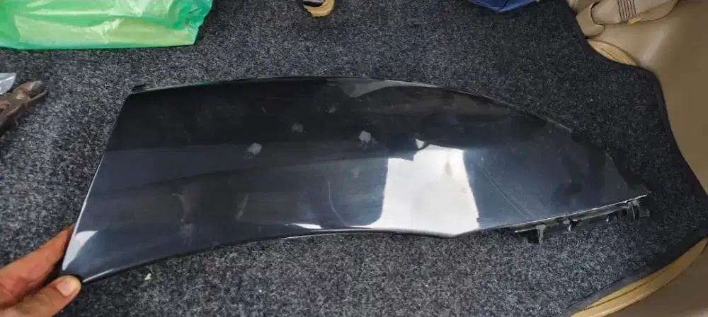 Over Fender Fortuner 2012 - 2015 bagian belakang sebelah kiri