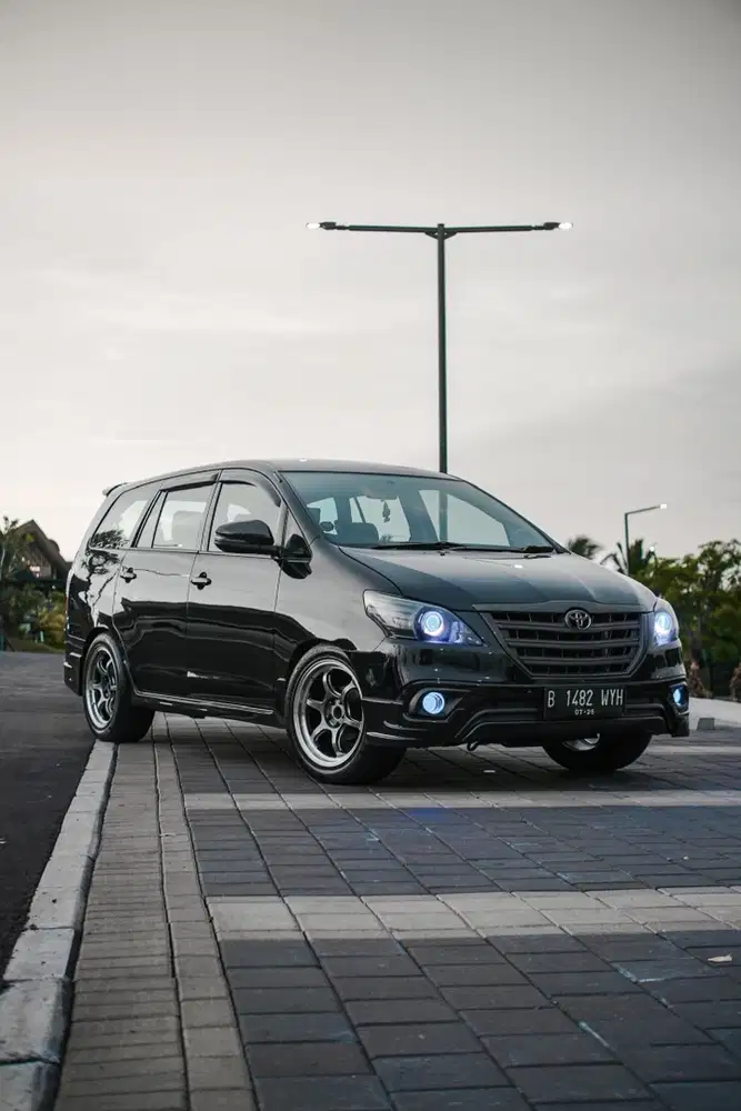 Toyota Kijang Innova 2015 Bensin upgrade luxury