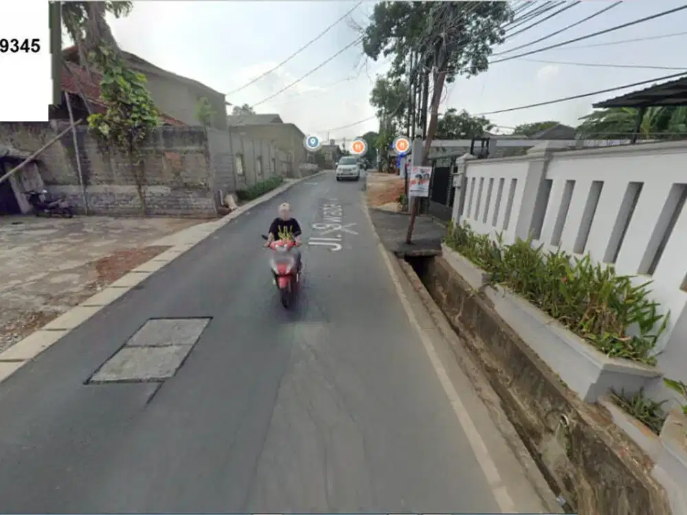 583. Dijual Tanah Pinggir Jalan Swadaya Cipayung Jakarta Timur  Bonus Bangunan – Lebar Depan 20 meter dan Parkiran Luas Strategis untuk Usaha