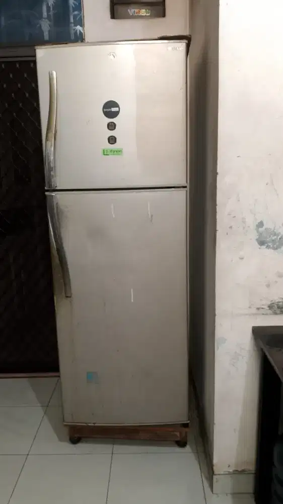Kulkas 2 Pintu Sharp SJ-F420G – Dingin Mantap, Kapasitas Besar