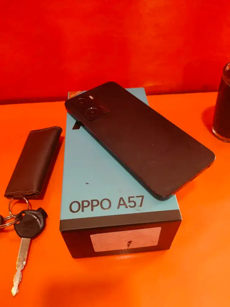 Oppo A57 ram 4+4/64gb NET
