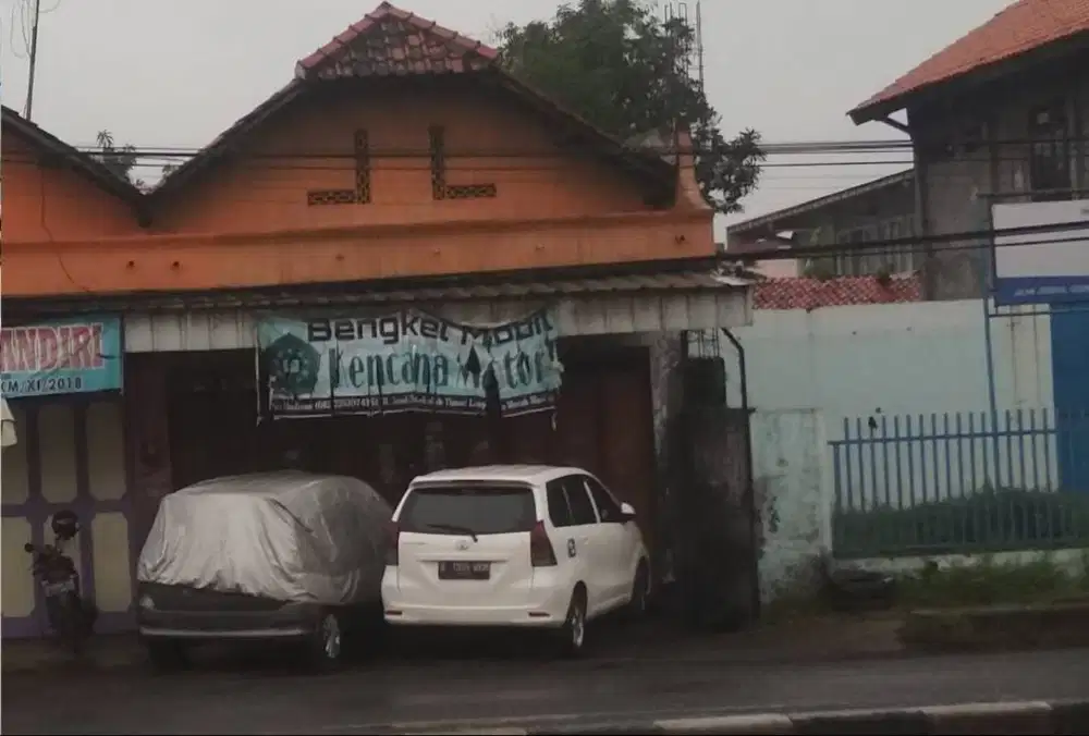 Di jual BU sebuah bangunan komersil