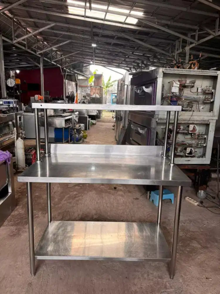 MEJA PREPARE 2 SUSUN PLUS UPPER SHELF 1 SUSUN

Ukuran  120x70x85