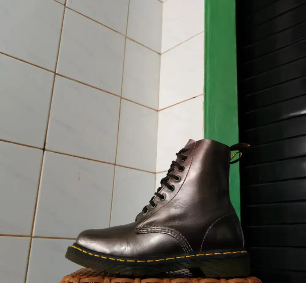 Docmart size 38 original