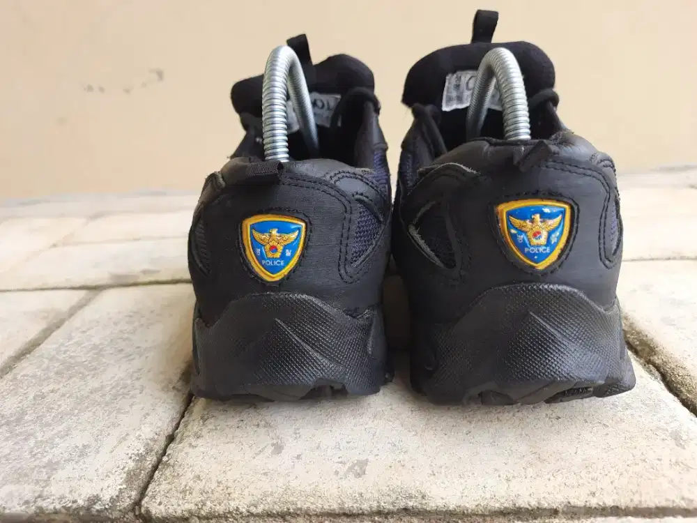 Sepatu polisi korea size 40