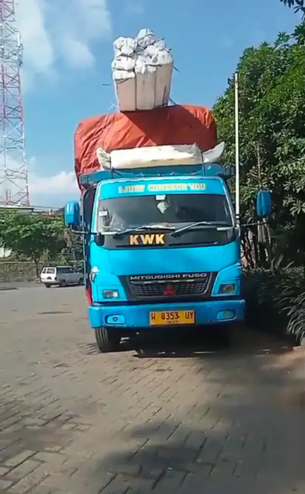 LOWONGAN DRIVER TRUK MUATAN UNTUK EXPEDISI LUAR KOTA