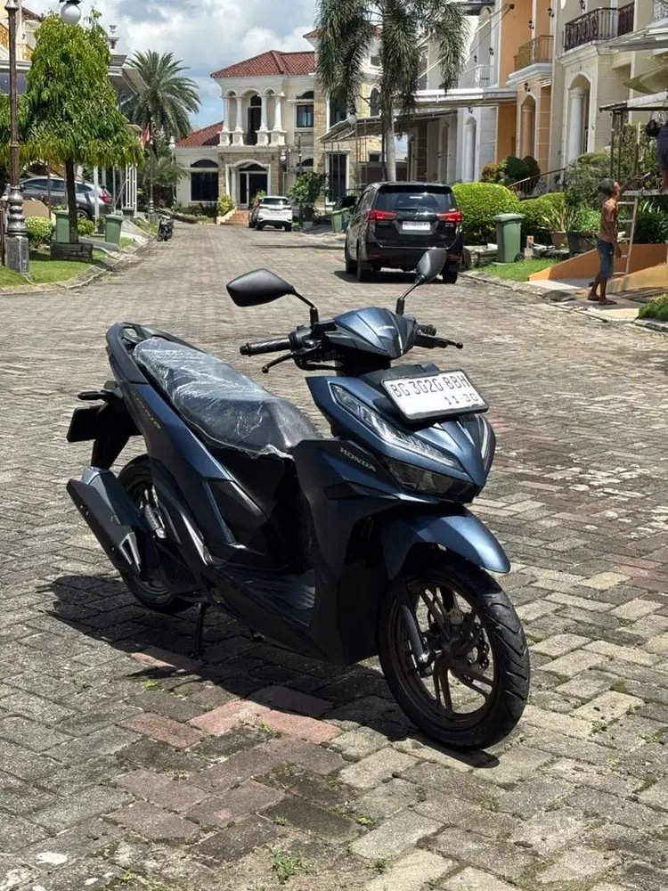 LIKE NEW! VARIO 125 GEN 2 CBS ISS 2025 KEYLESS TIPE TERTINGGI