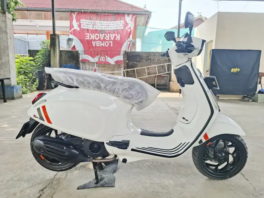 Vespa Sprint  S 150 i Get ABS 2024 km 60 perak istimewa