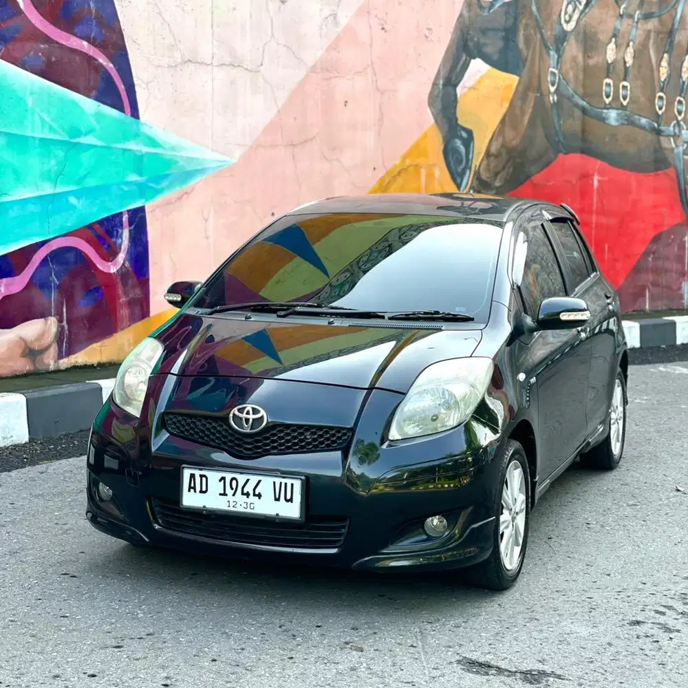 TOYOTA YARIS E TAHUN 2010,AD PAJAK PANJANG