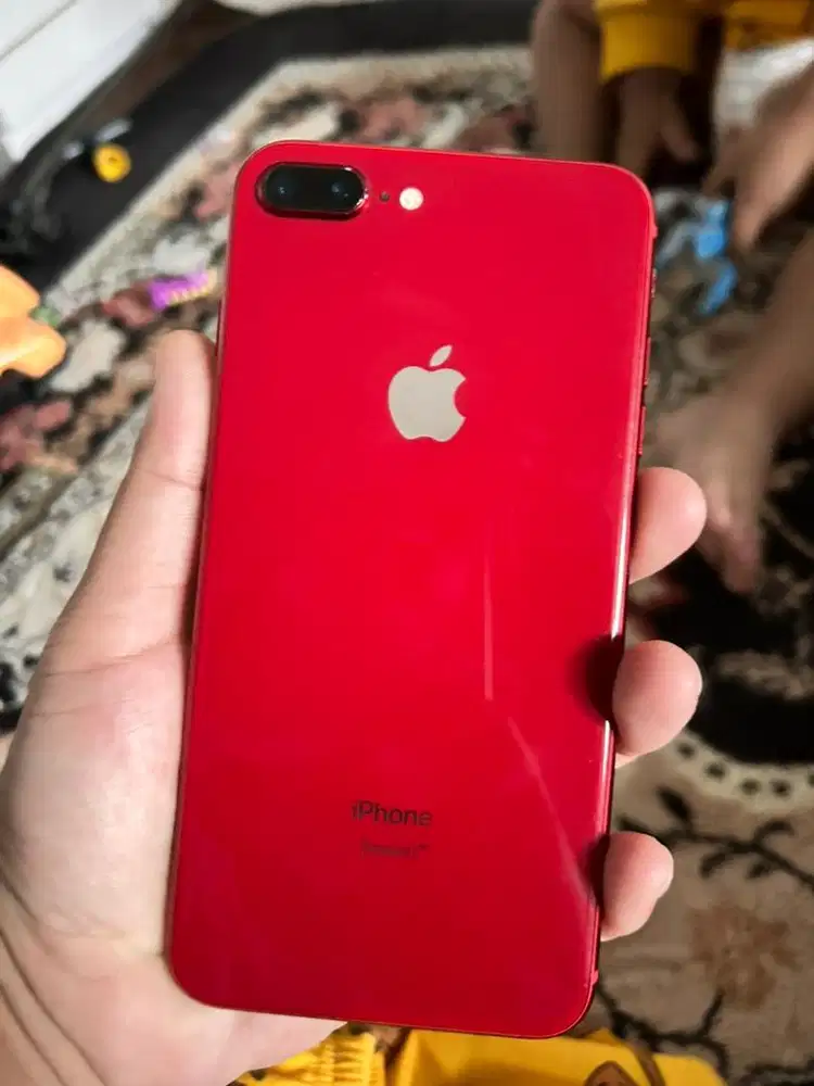 Iphone 8 plus merah