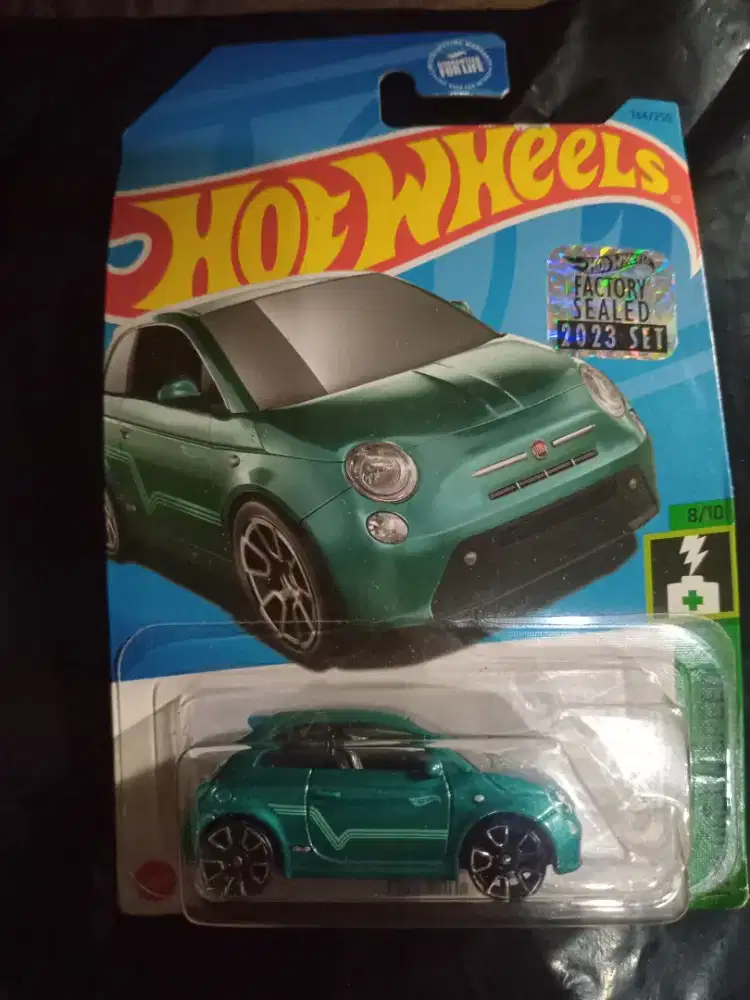 Hot wheels fiat 500e