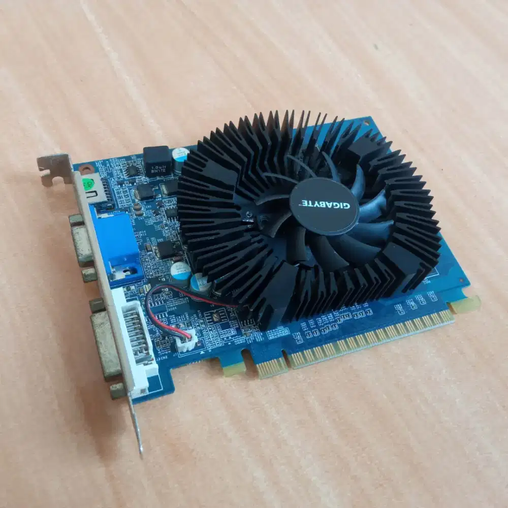 VGA nVidia GeForce GT220 • 1GB 128Bit DDR3