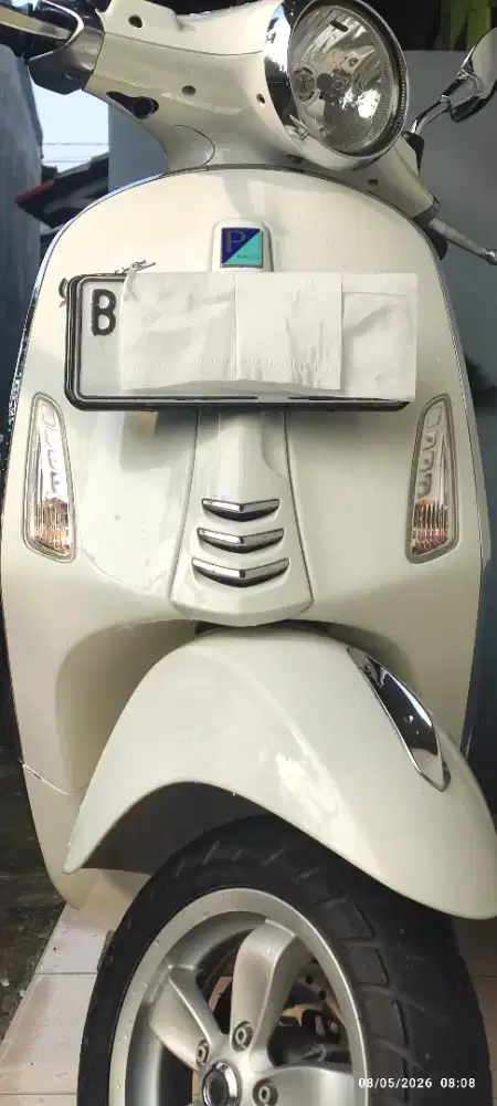 Assalamualaikum tuan dan ny.piaggio 2014 mulus bgat