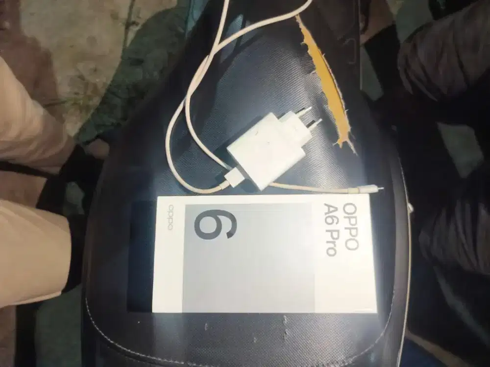Handphone Oppo A6 pro (masih baru)