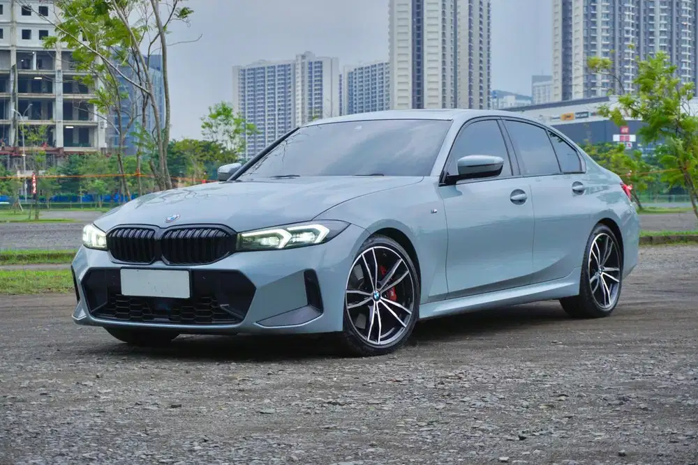 BMW 330i G20 LCI MSport B48 2023 Abu Grey Mulus DP Ringan Best Buy
