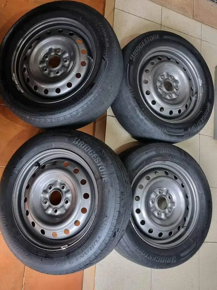 Velg ring 17 kaleng.