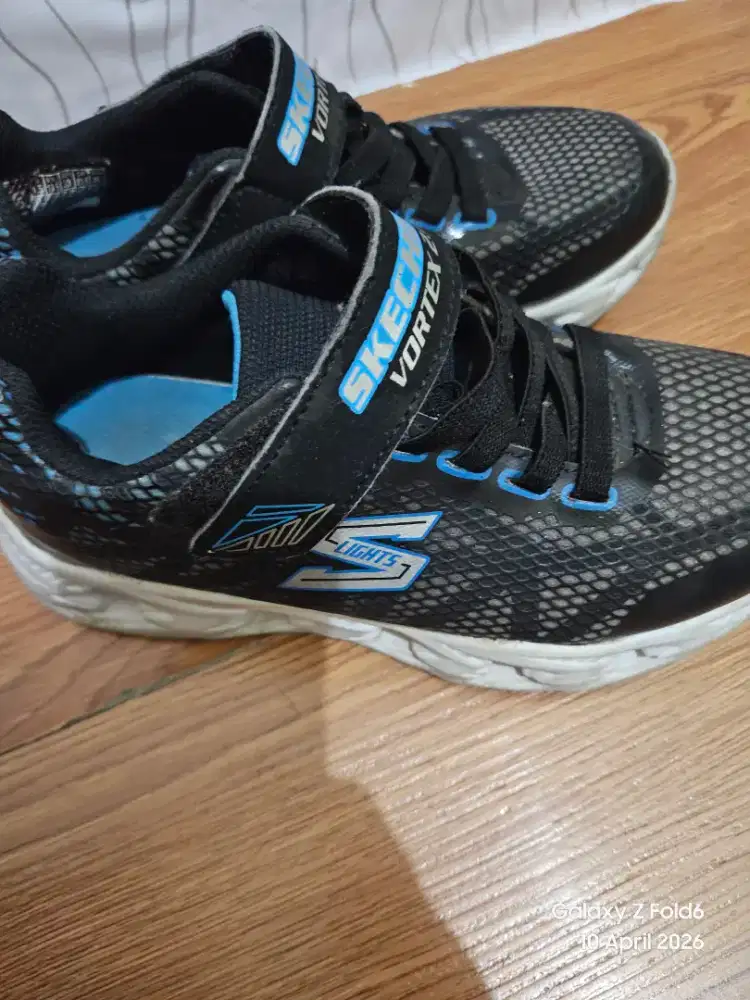 Sepatu Skechers S Lights vortexs Original Anak2 Size 33