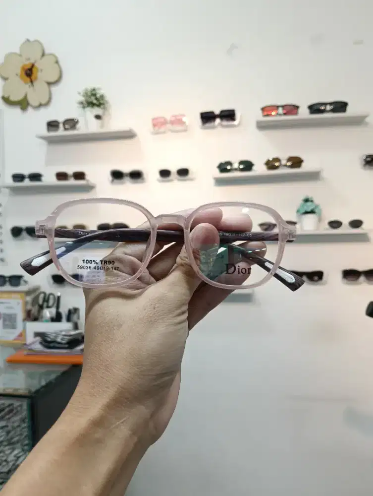 Kacamata Kece Kekinian