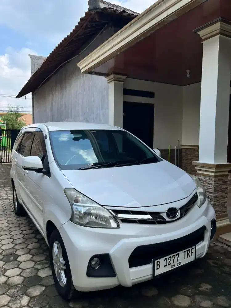 Xenia R deluxe AT 2013 Matic