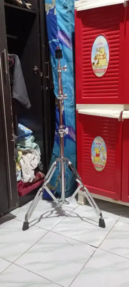 Stand Straigh Mess
