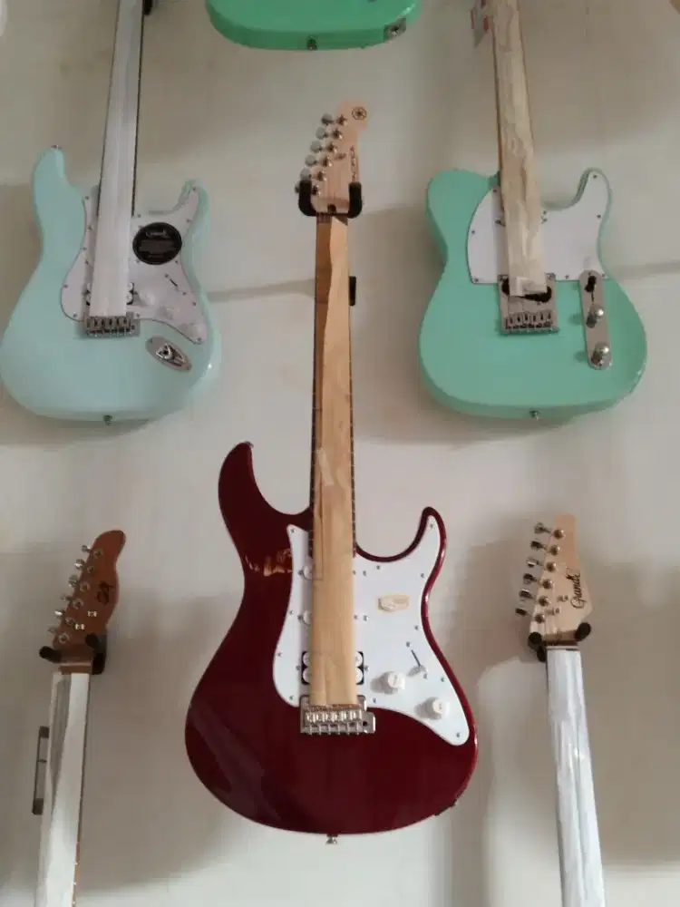 GITAR ELEKTRIK YAMAHA PAACIFICA 112J
