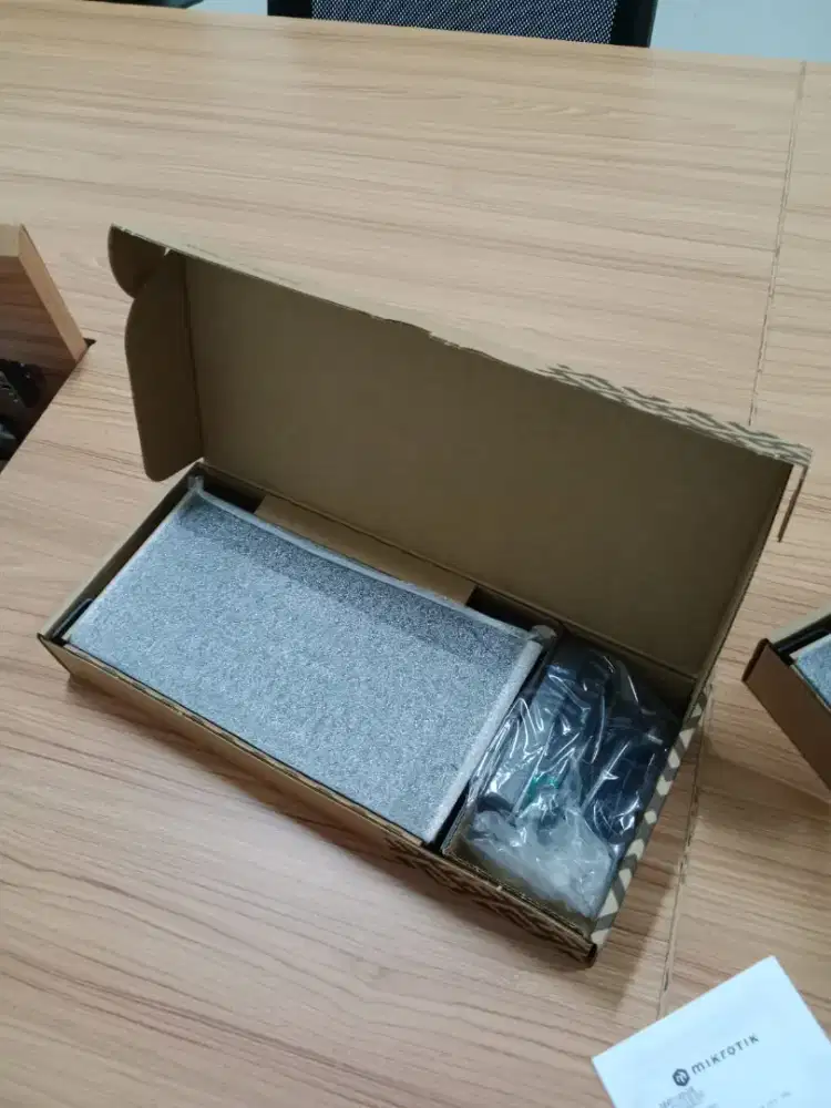 Mikrotik router board 4011