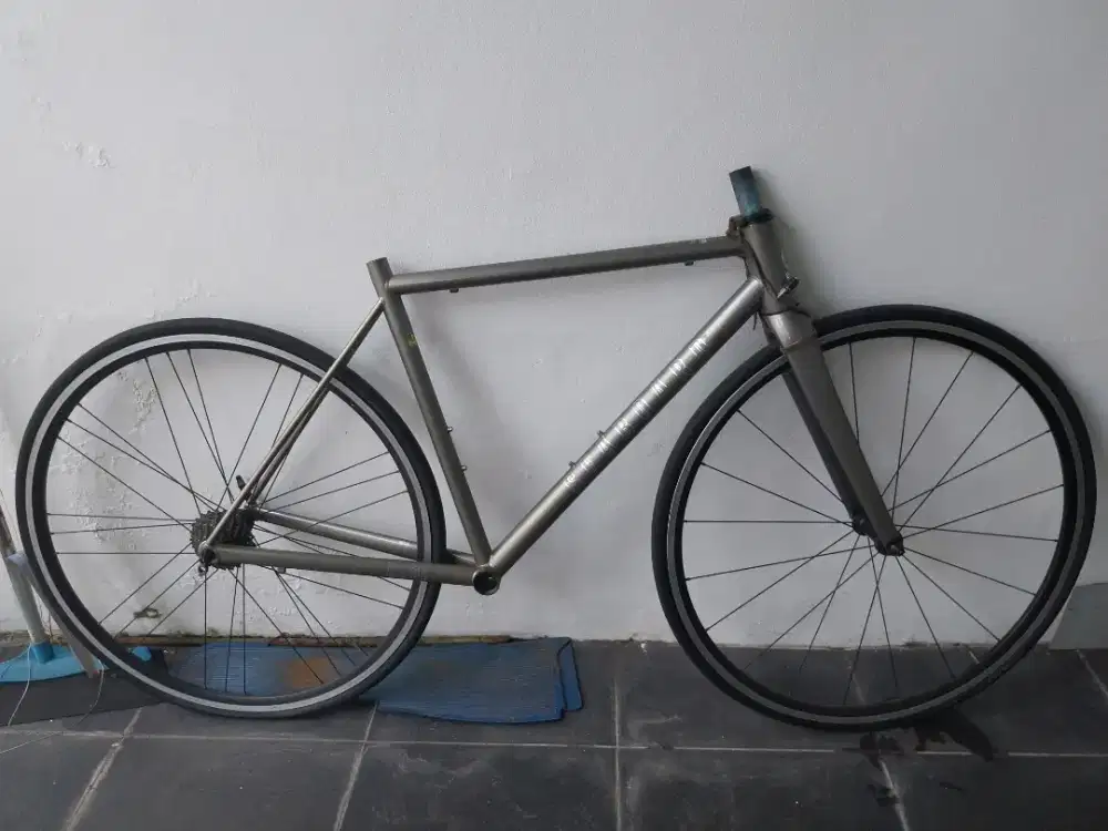 FRAMESET ROADBIKE ROAD BIKE TSUNAMI SEABOARD - INCLUDE WHEELSET