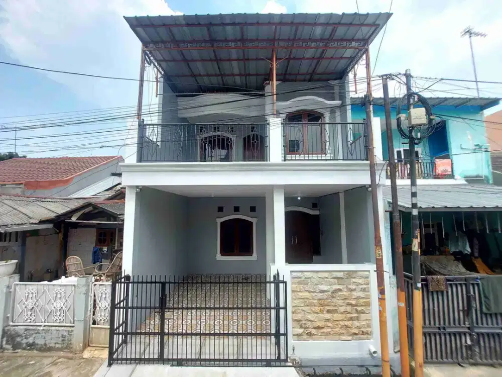 RUMAH 2 LANTAI FRESS SIAP HUNI DI BINTARA DEKAT STASIUN CAKUNG